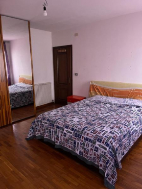 Room semplice